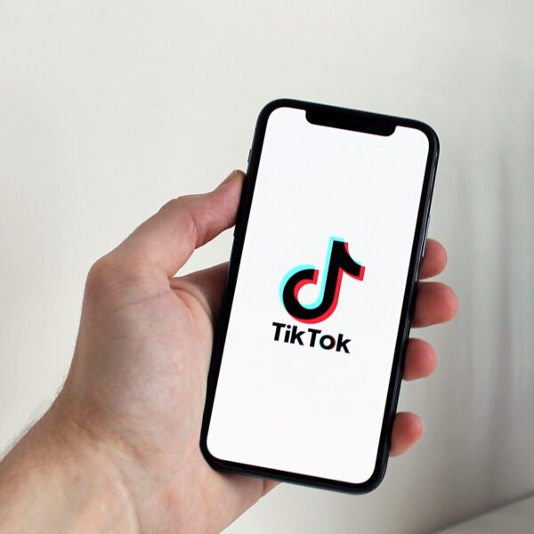 Understanding TikTok’s Algorithm: How Influencers Can Help Your Brand Stand Out