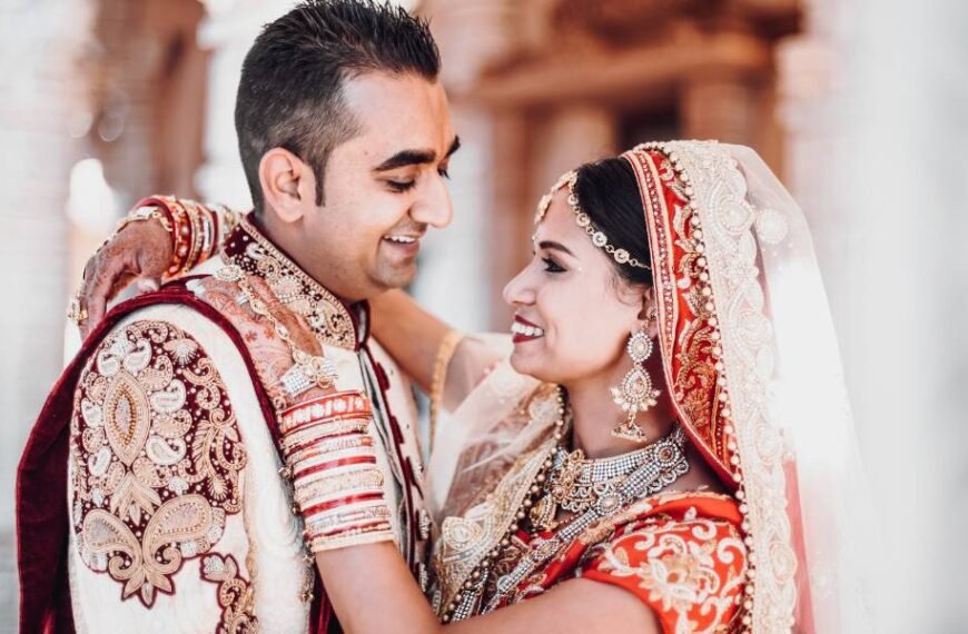 How to Choose a Wedding Dress by Body Type