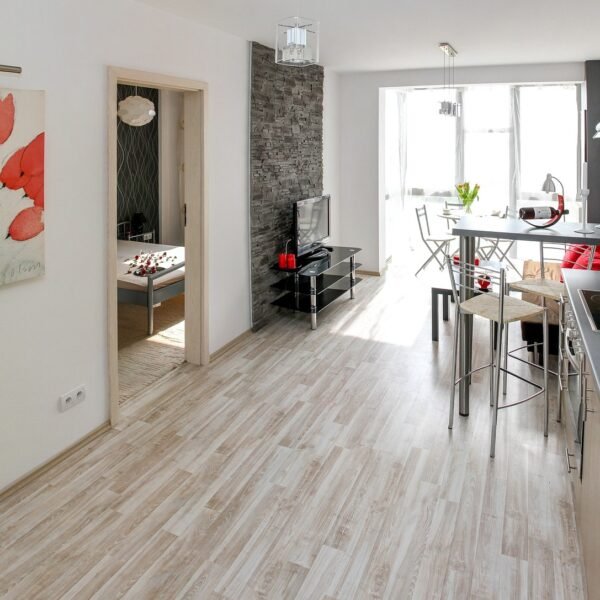 uhomes.com: Your Key to a Secure Student Home Abroad