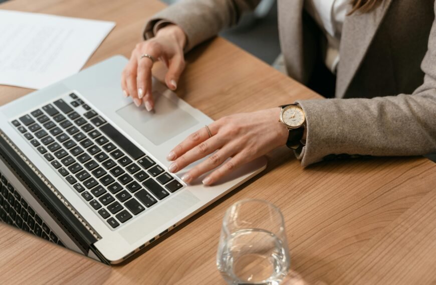 Ways Businesses Can Use Automated Tech to Save Time and Money