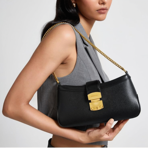 Shoulder Bags for Ladies: 5 Picks That Bring Glam to Year-end Looks