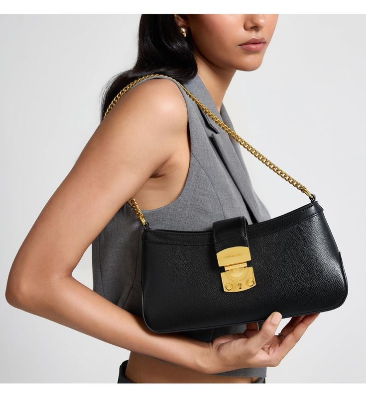 Shoulder Bags for Ladies: 5 Picks That Bring Glam to Year-end Looks