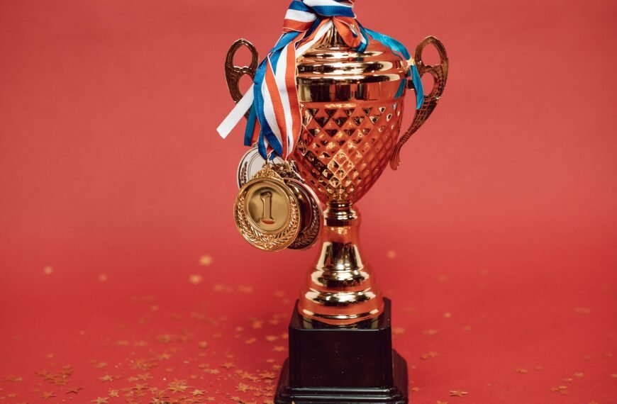 7 Ways to Make Awards More Meaningful for Events
