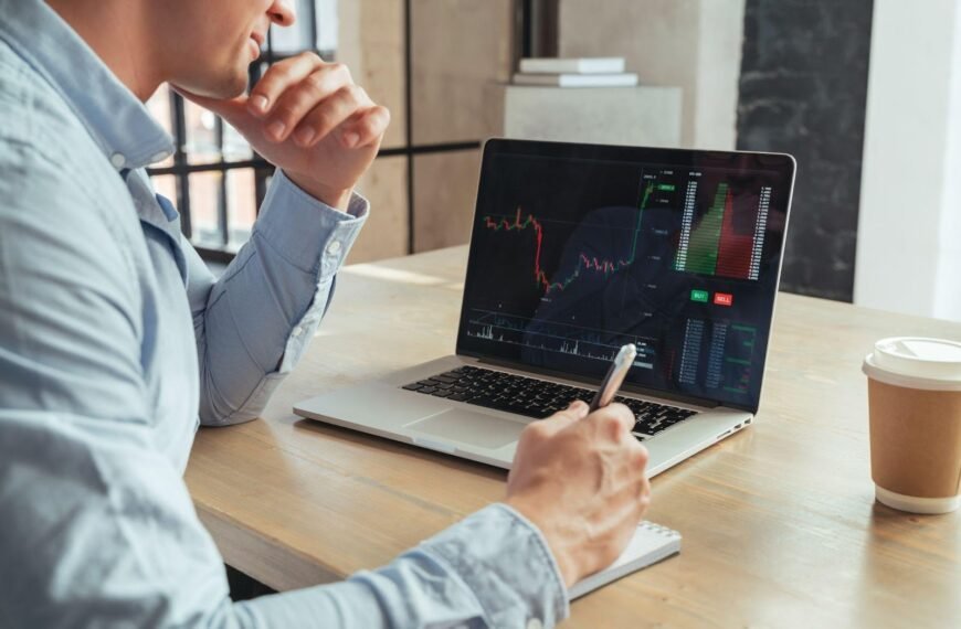 Why is opening a demat account online the preferred option for retail investors?