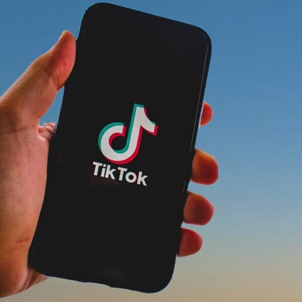 Instagram vs TikTok vs YouTube vs Twitch vs Spotify: Which Platform Wins for Creators in 2026?