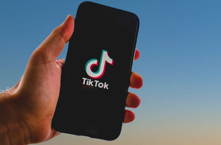 Instagram vs TikTok vs YouTube vs Twitch vs Spotify: Which Platform Wins for Creators in 2026?
