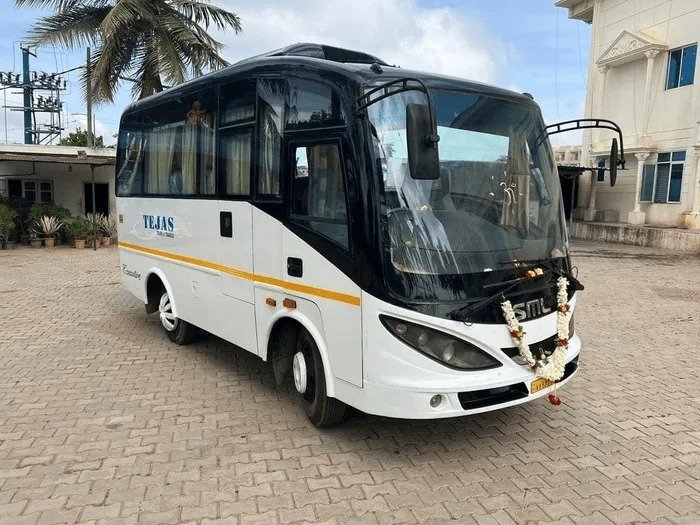 Why Mini Bus Rental is the Smartest Choice for Group Travel