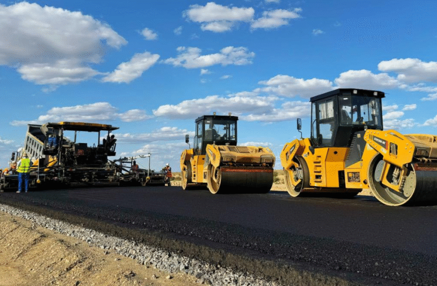 Important Applications of Road Rollers, John Deere Engines & VNA Equipment