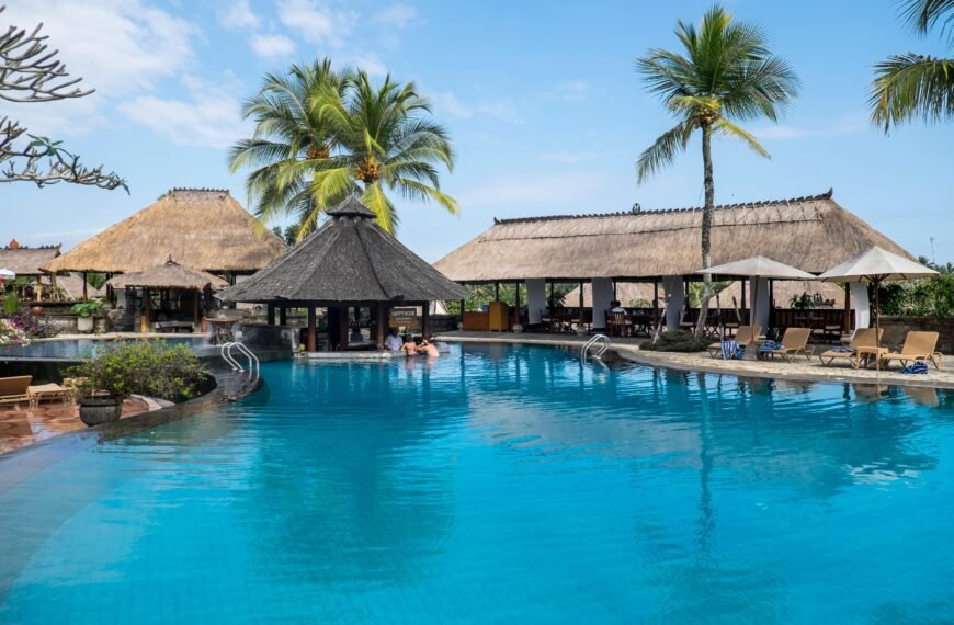 The Rise of Eco-Luxury Resorts in Tropical Destinations