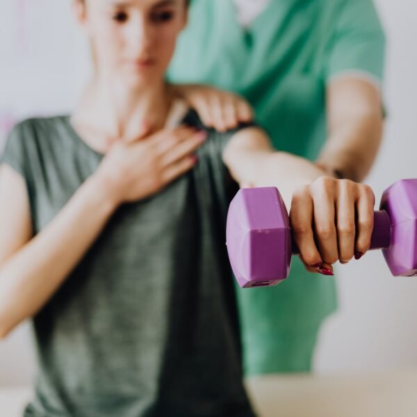 Cold Therapy vs. Heat Therapy: What Does the Research Say?