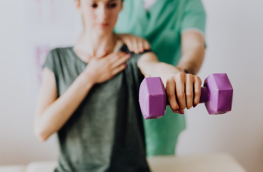 Cold Therapy vs. Heat Therapy: What Does the Research Say?
