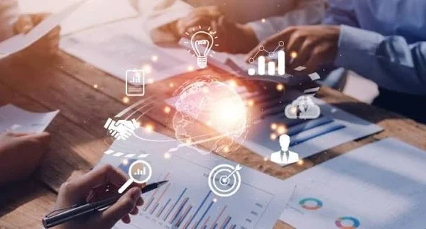 Finding the Right Locations to Market Your Business: Digital and In-Person