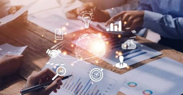 Finding the Right Locations to Market Your Business: Digital and In-Person
